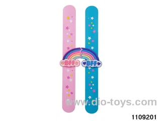 Children's cartoon snapping hand circle
