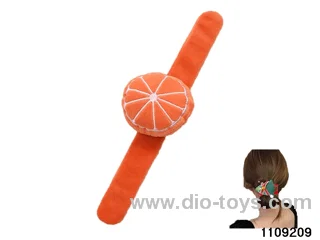 Children's cartoon snapping hand circle