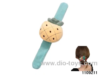 Children's cartoon snapping hand circle