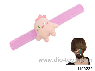 Children's cartoon snapping hand circle