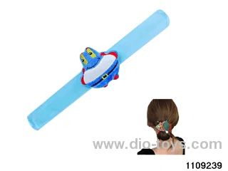 Children's cartoon snapping hand circle