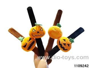 Children's cartoon snapping hand circle