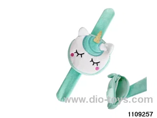 Children's cartoon snapping hand circle