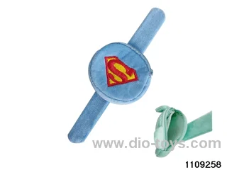 Children's cartoon snapping hand circle