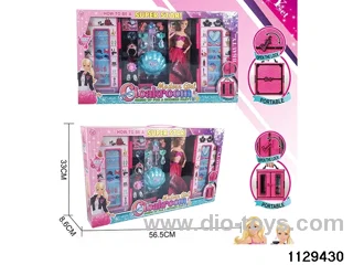 Dream Wardrobe with Fashion Barbie