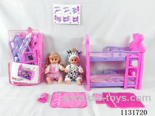 2 14" dolls with English IC, bunk beds, 2 pillows, 2 quilts