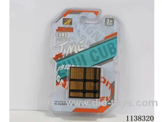 Third Order Mirror Cube/Gold and Silver