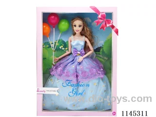 11.5’ 9 jointed solid Barbie with balloons