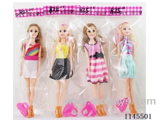 11’ 11 jointed solid Barbie with bag and pouch mixes