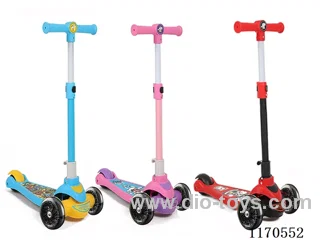Three-wheeled scooter with lights, three-color mixing