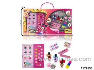 Colour Cosmetic Sets