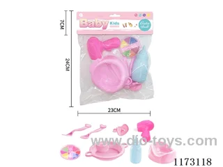 The doll is fed an eight-piece set