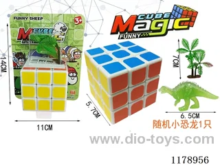 5.7 Magic Cubes without holes with springs (white background) + random small dinosaurs