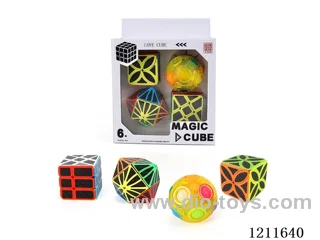 Wind & Fire Wheel Rubik's Cube + Eagle Eye Rubik's Cube + Clover Cube (3 pieces are carbon fiber stickers/printing) + transparent yellow rainbow ball