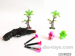 Revolver with 3 bullets, handcuffs, coco tree *2
