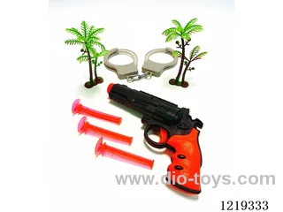 Revolver with 3 bullets, handcuff *1, coconut tree *2