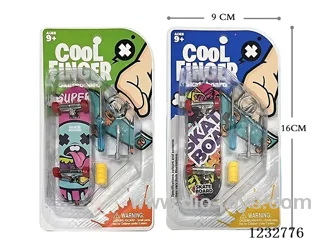 Doodle 12-style finger skateboards (random color mix)