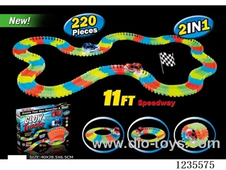 Glow-in-the-dark B/O track 2 cars