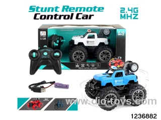 1:18 2.4G 5 ch rc stunt car with light，include battery