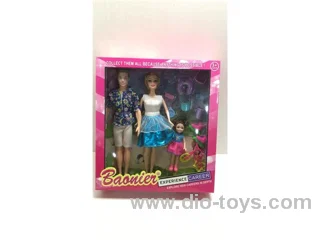 Family dolls Series in window box