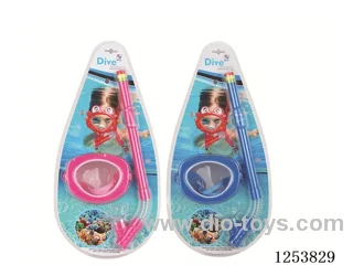 Snorkelling goggles