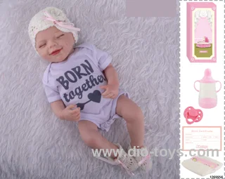 48CM Doll（Soft Rubber High-Fidelity(Hand-painted Hair, High-Quality Painting) Bottle, Magnetic Sippy Cup, Diapers, Birth card