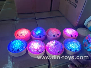 8.5 cm  Bun  with Cage and light