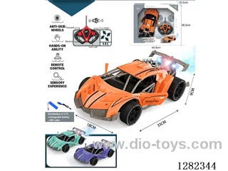 1:14 4ch 27MHz RC car with light/spray included battery