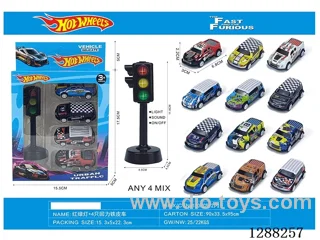 Traffic lights + 4 pull-back tin pickup trucks