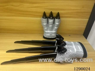 Retractable Wolf Claw