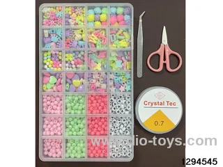 28-compartment beaded box (Includes scissors, thread box, and clips.)