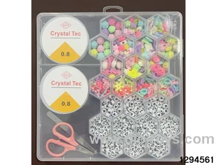 24-compartment honeycomb beaded box