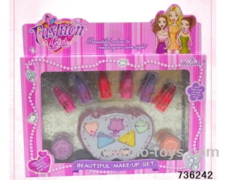 cosmetics in window box 4 sets mixed loading