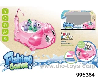 Piglet turntable fishing game with music in window box