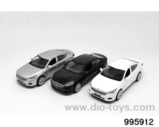 1：41 KIA K7 in window box