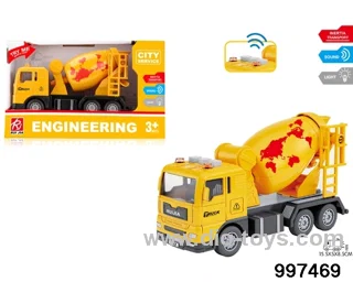 1:32 friction car with light/sound