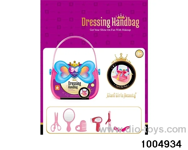 Beauty handbag in paper card