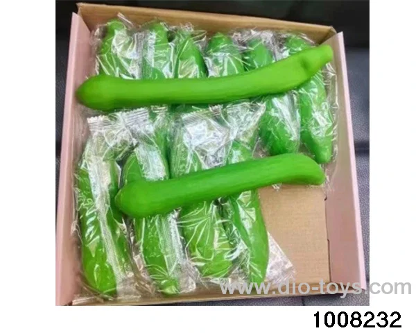 Sand/flour cucumber in display box