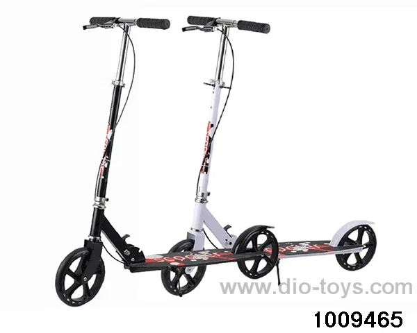 Large wheel and wide plate scooter with handbrake in Carton