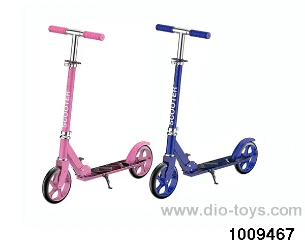 Large wheel scooter in Carton