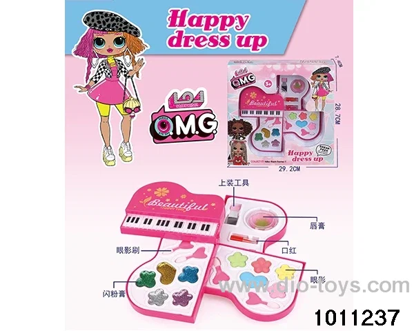 Children's cosmetics set in display box