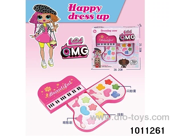 Children's cosmetics set in display box