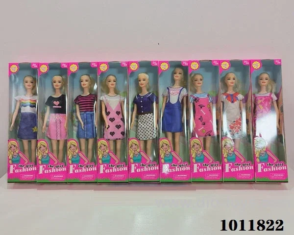 11inch doll with many types of clothes mixed in window box