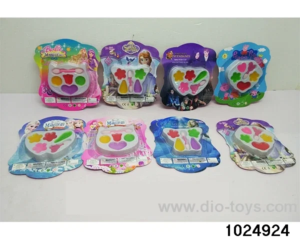 Small plate cosmetics in Blister card