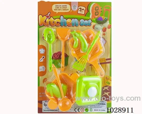 Kitchen set in blister card