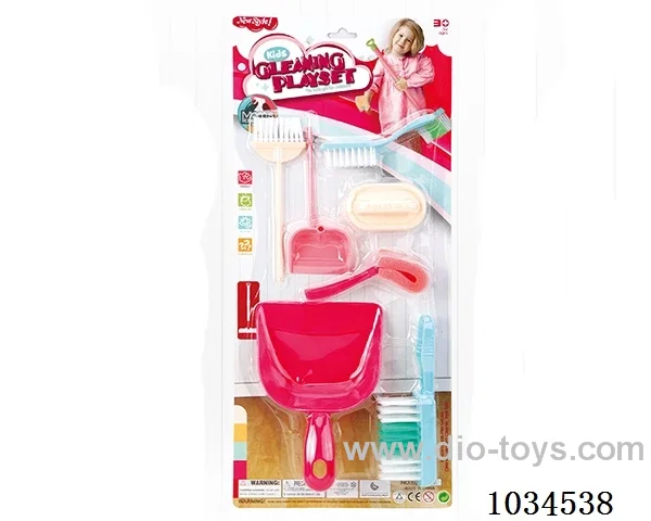 Cleaning tool in blister card