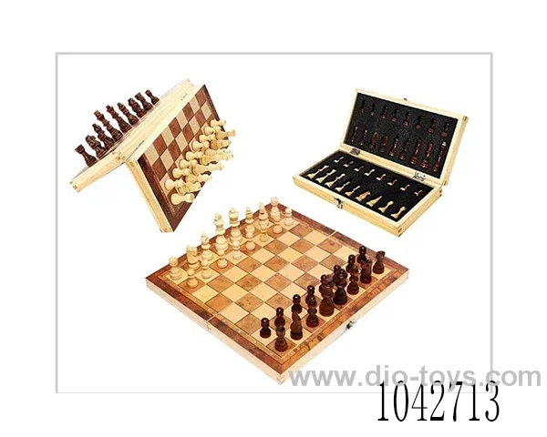 wo0den  chess in blister
