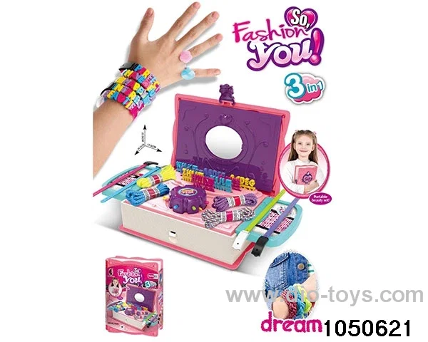 Hand jewellery sets in Plastic box