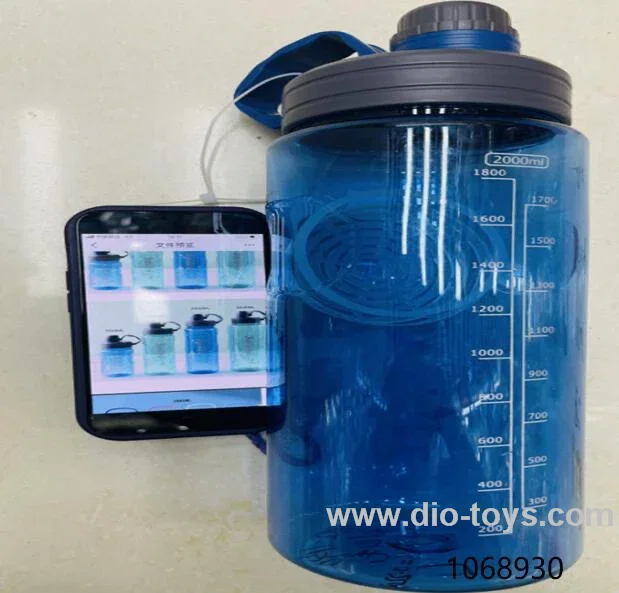 2000ml  /plastic water cup/2 colors