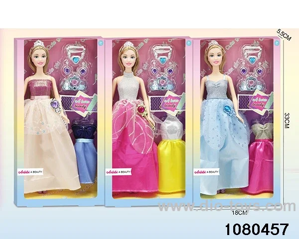 11.5 inch doll set in window box